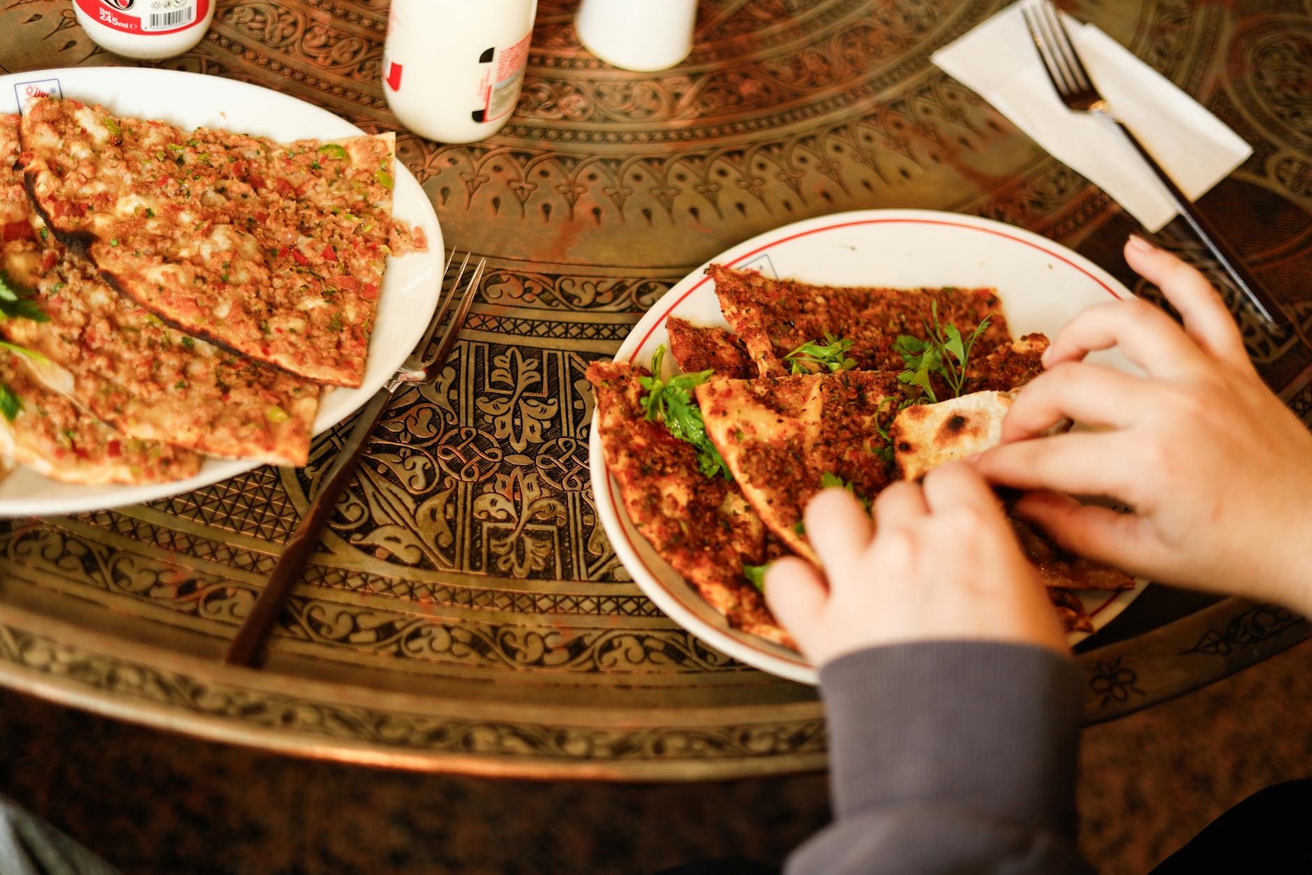 The Pre-Wedding Introduction Process in Turkish Weddings: The Art of Meeting the Family