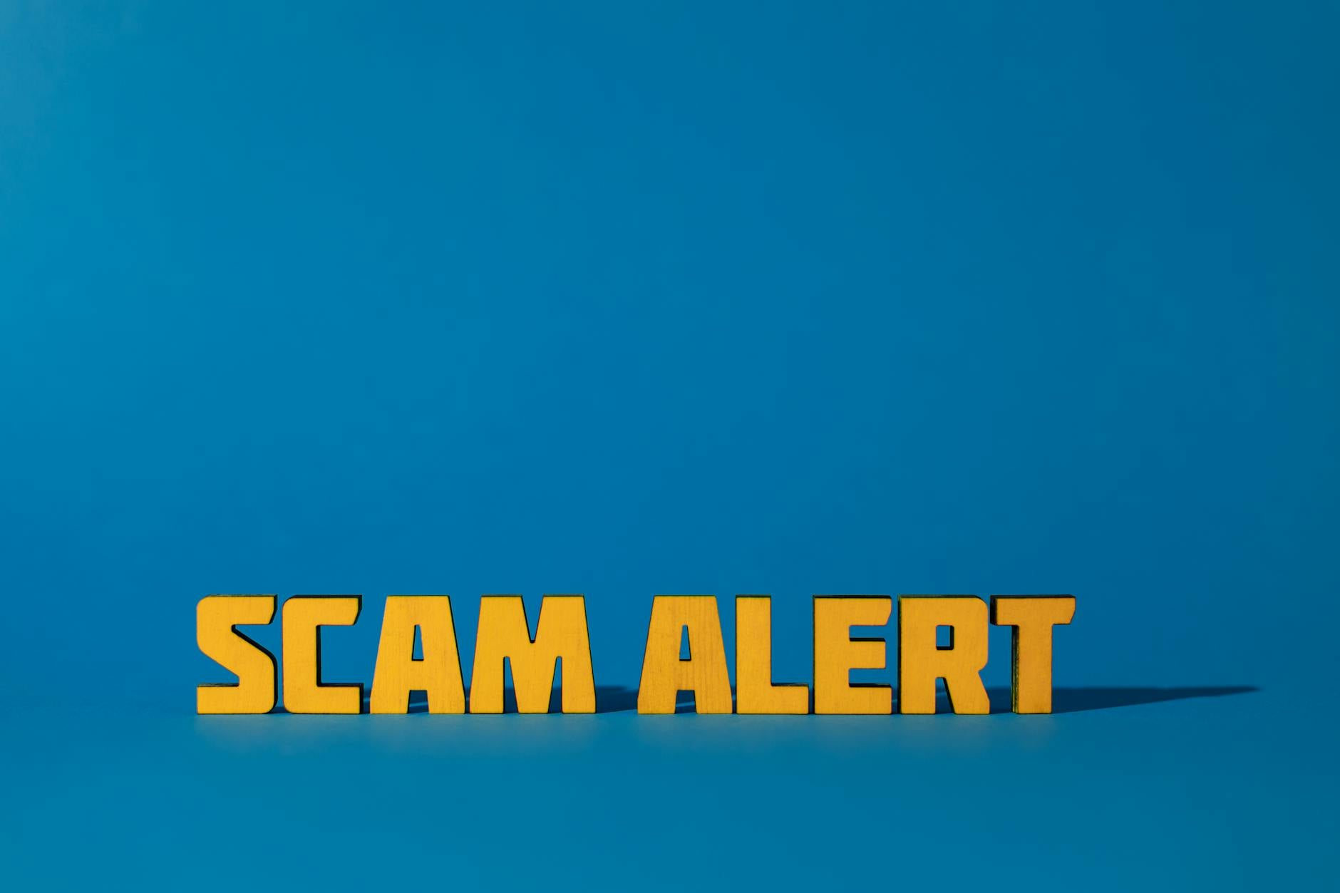 Safe Online Dating in Turkey: How to Recognize Scams?